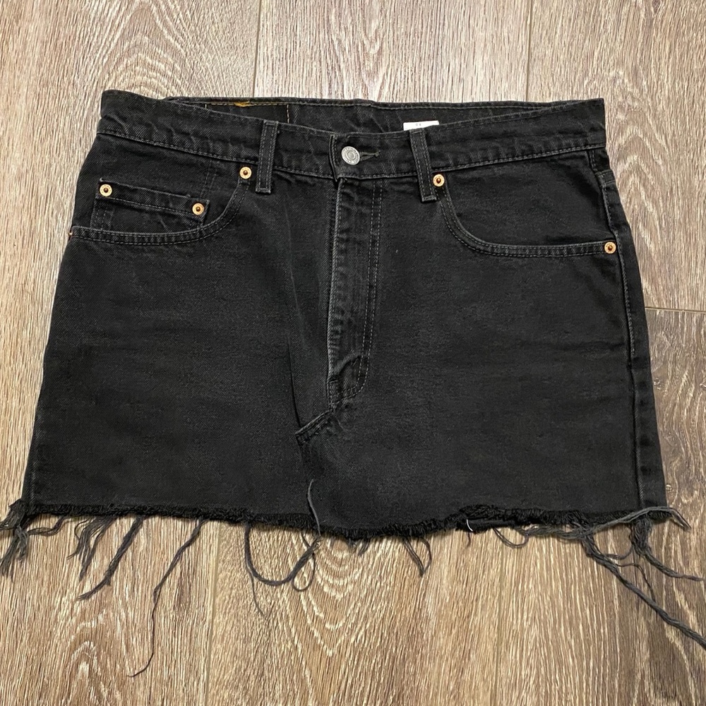 Levi Black Denim Fray Skirt Size 34